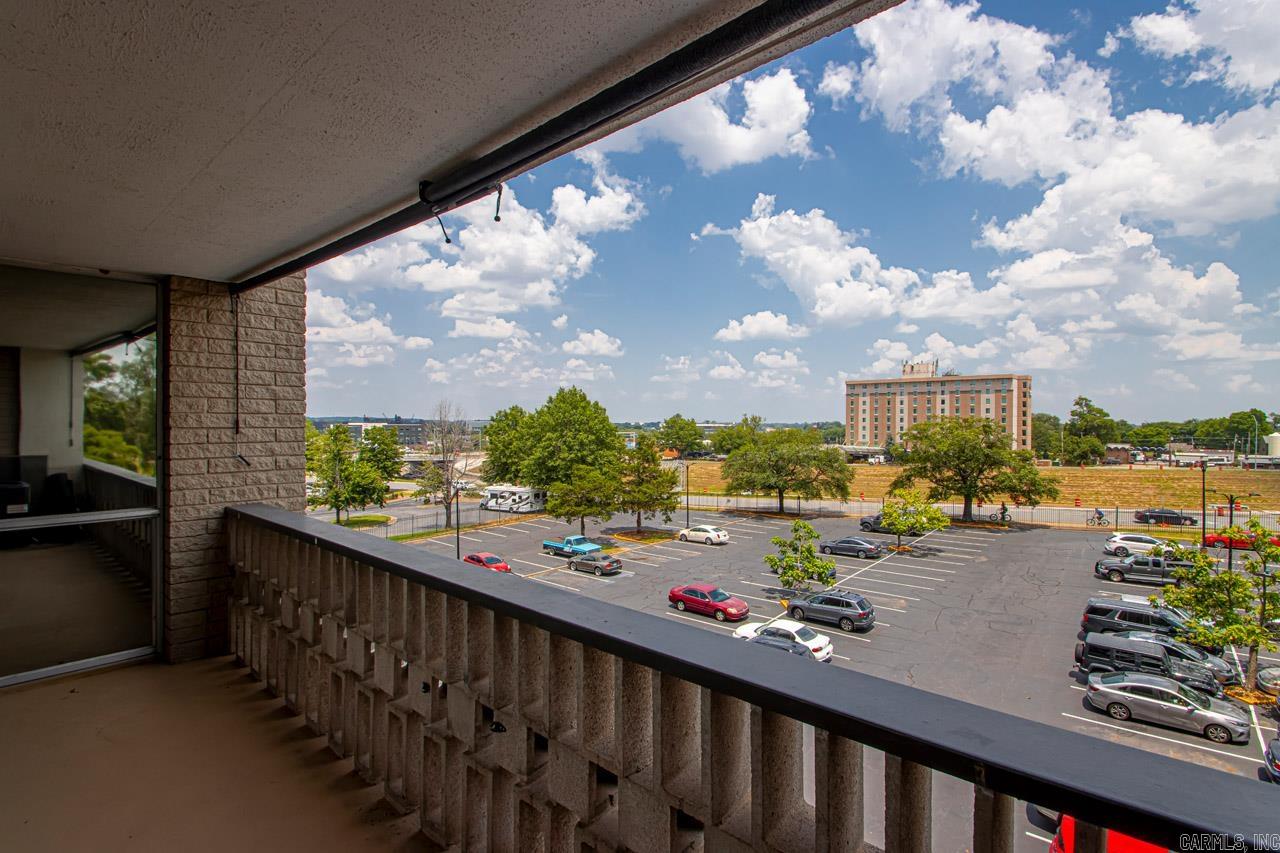 700 E 9Th Street Unit: 4D