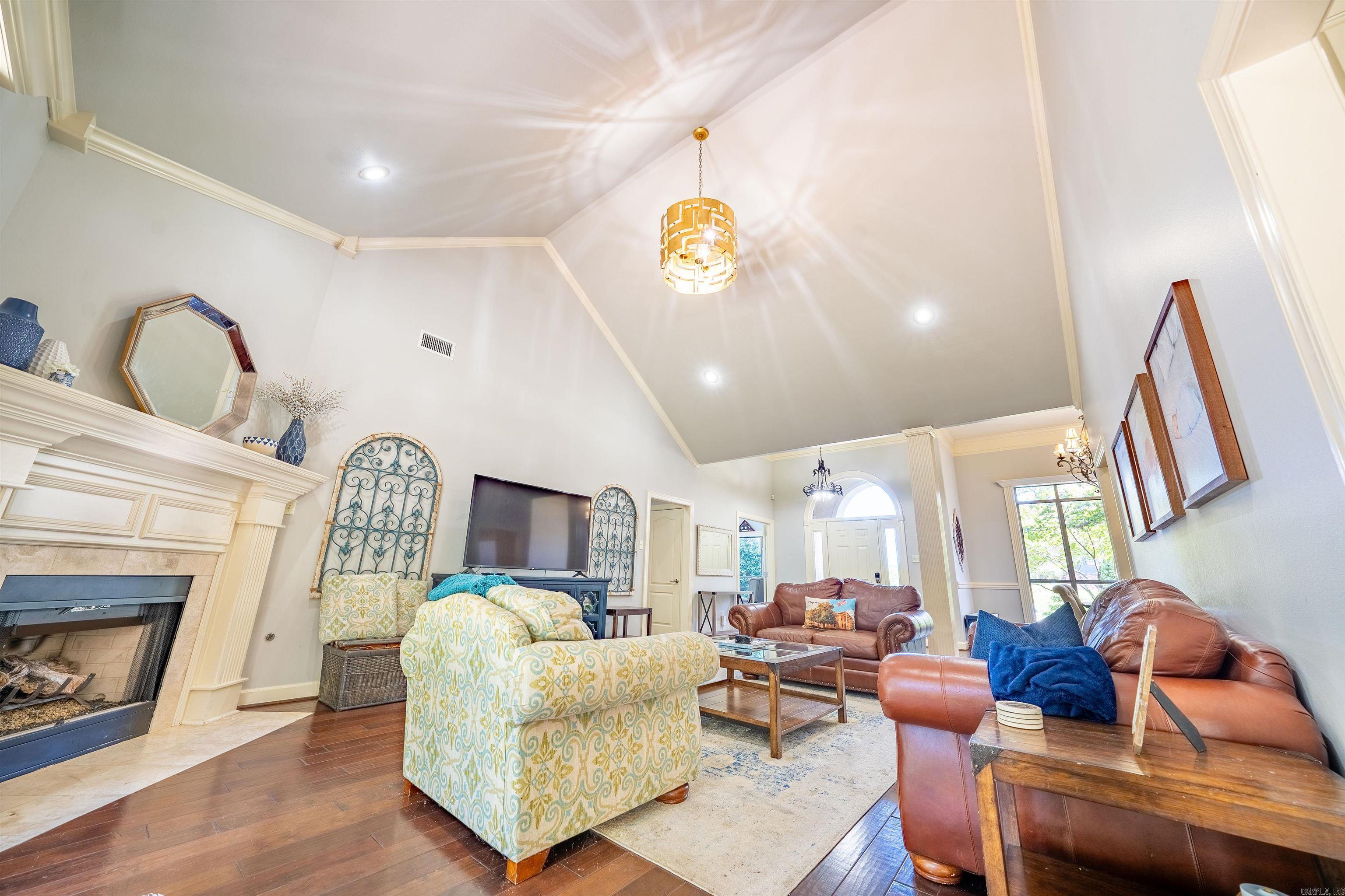 2702 Valley Park Drive