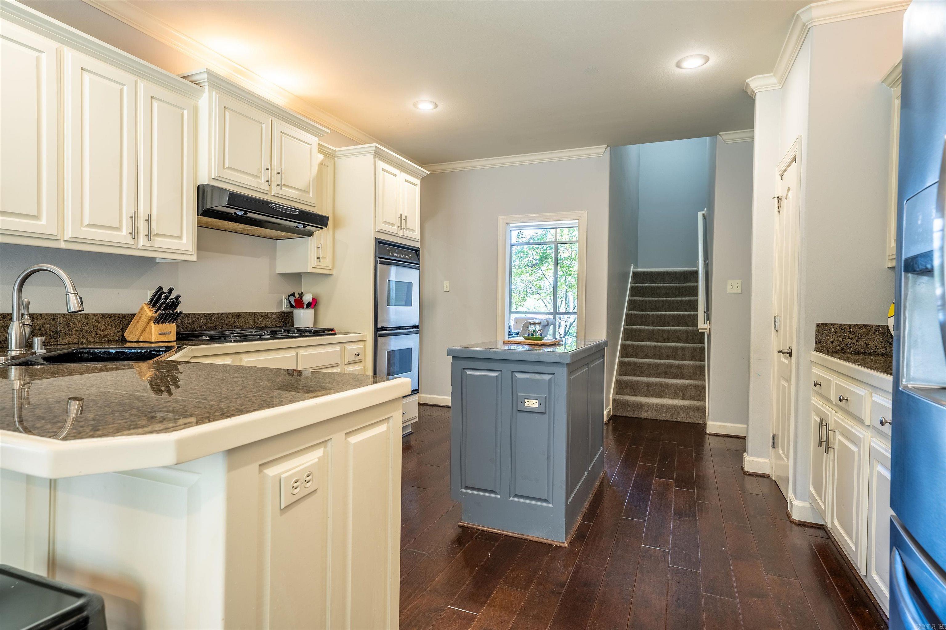 2702 Valley Park Drive