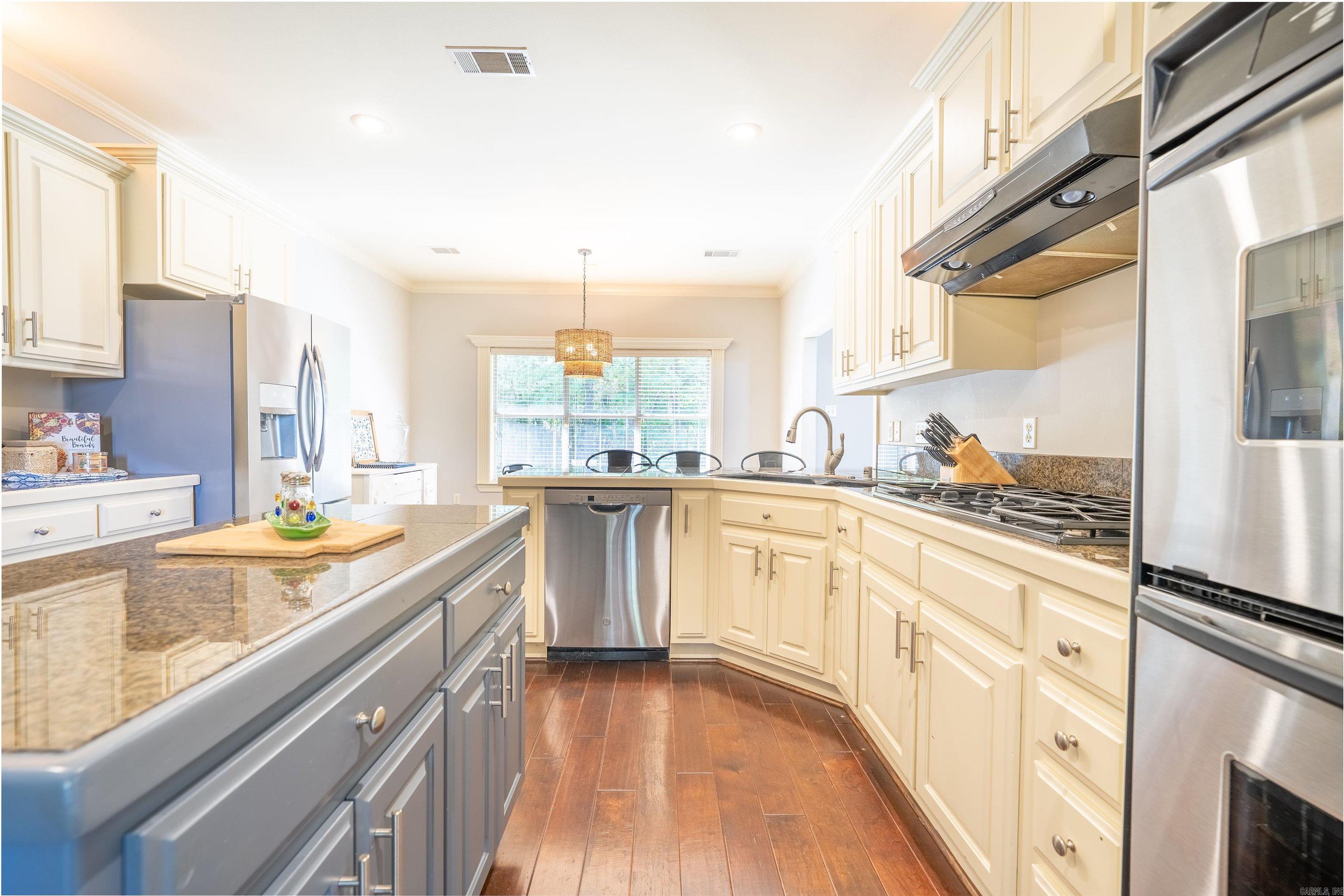 2702 Valley Park Drive