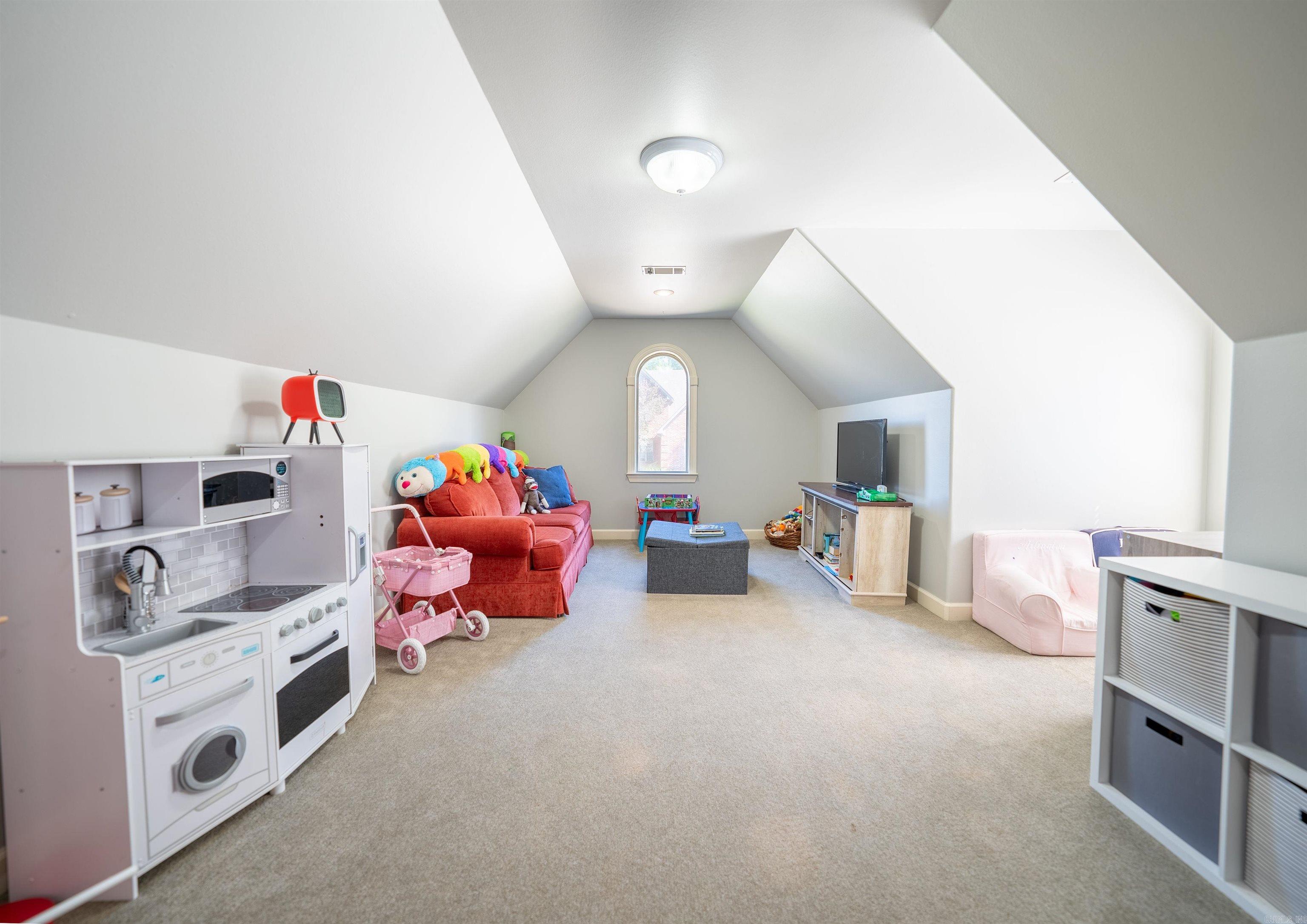 2702 Valley Park Drive