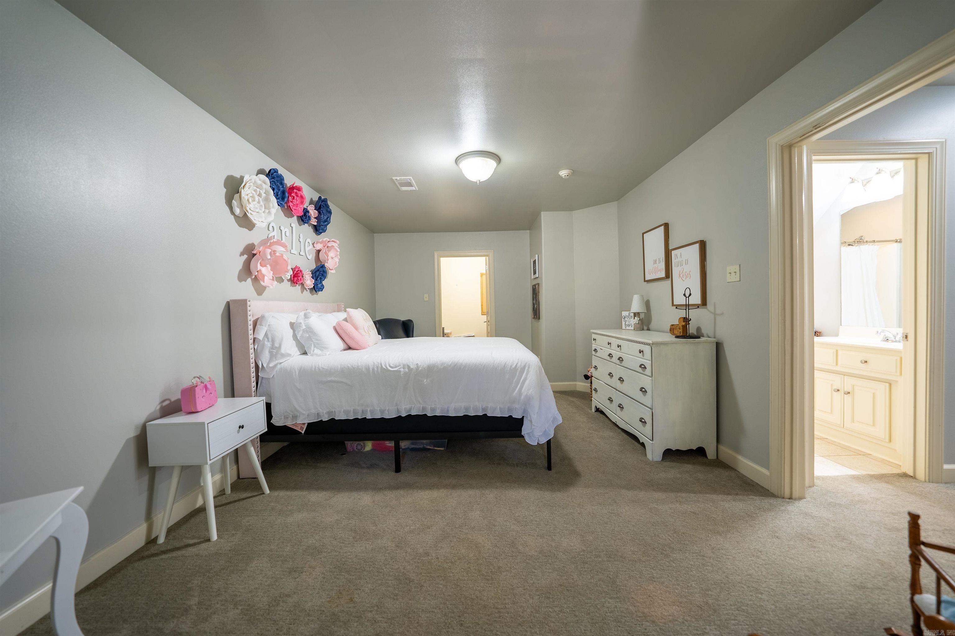 2702 Valley Park Drive