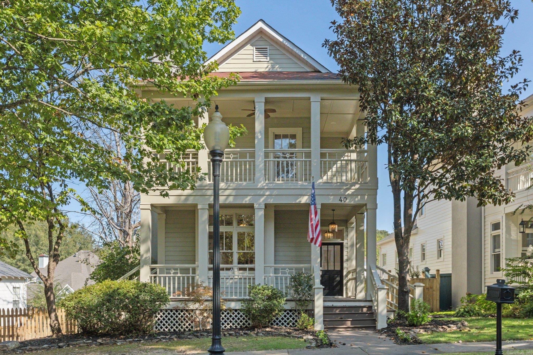 40 Deerberry Forest Circle