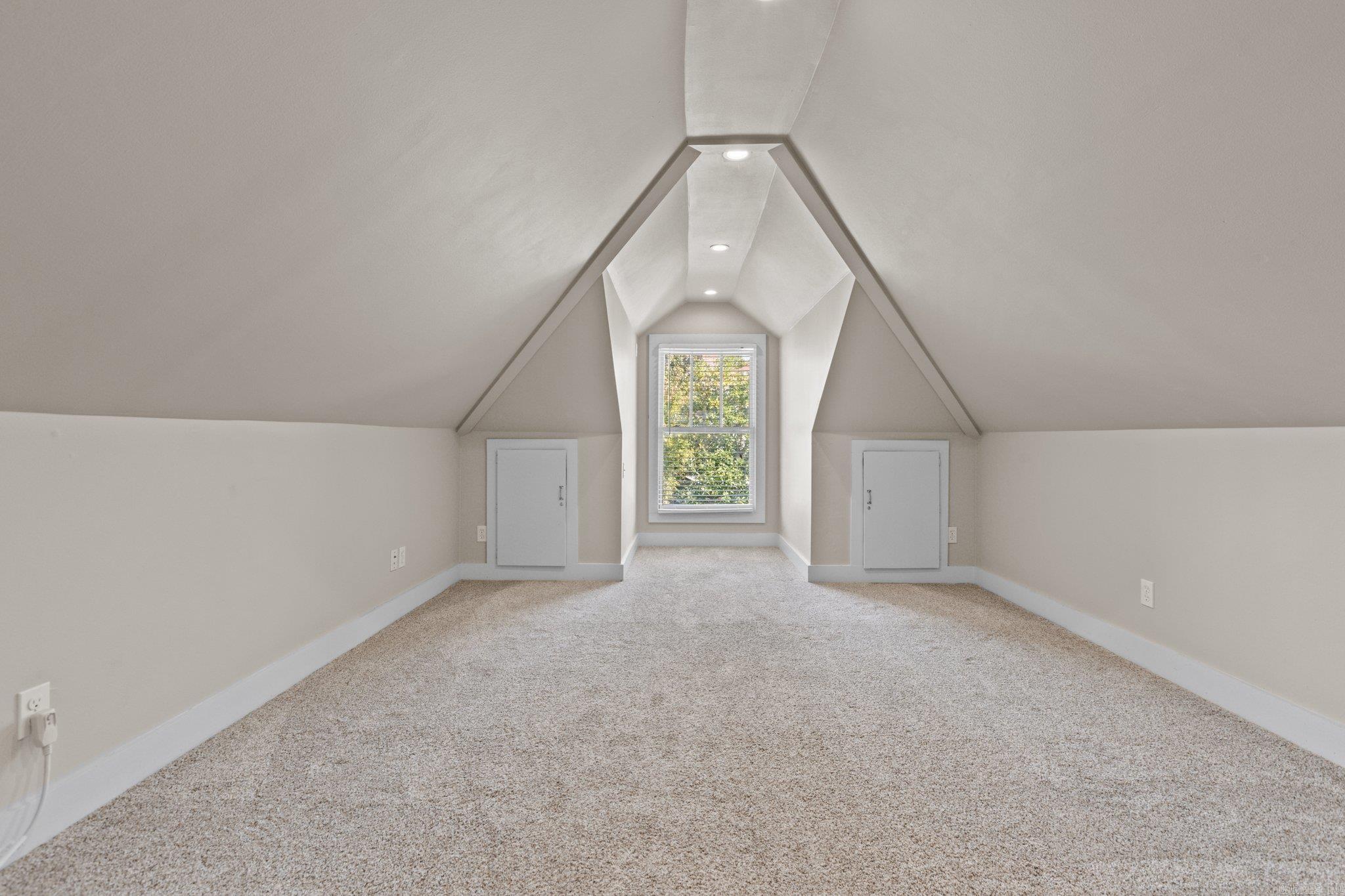 40 Deerberry Forest Circle