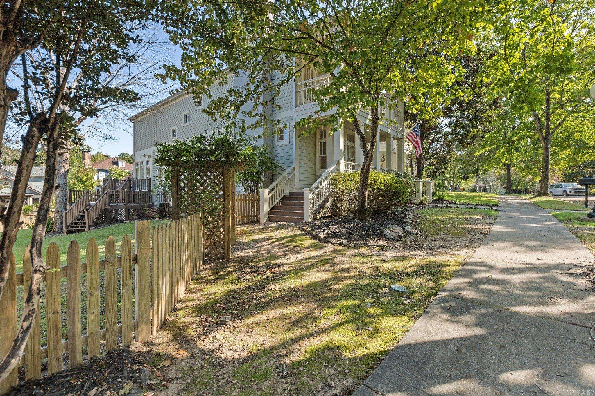 40 Deerberry Forest Circle