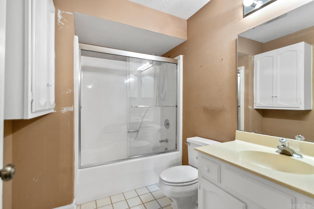 301 Kings Row #313 Drive