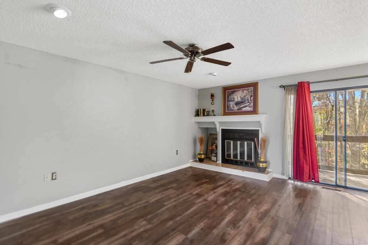 301 Kings Row #313 Drive