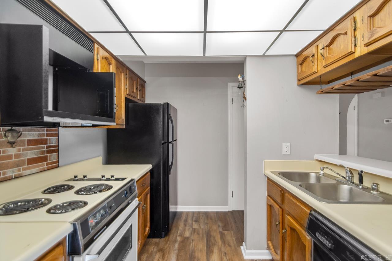 301 Kings Row #313 Drive