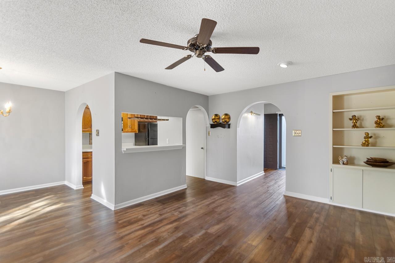 301 Kings Row #313 Drive