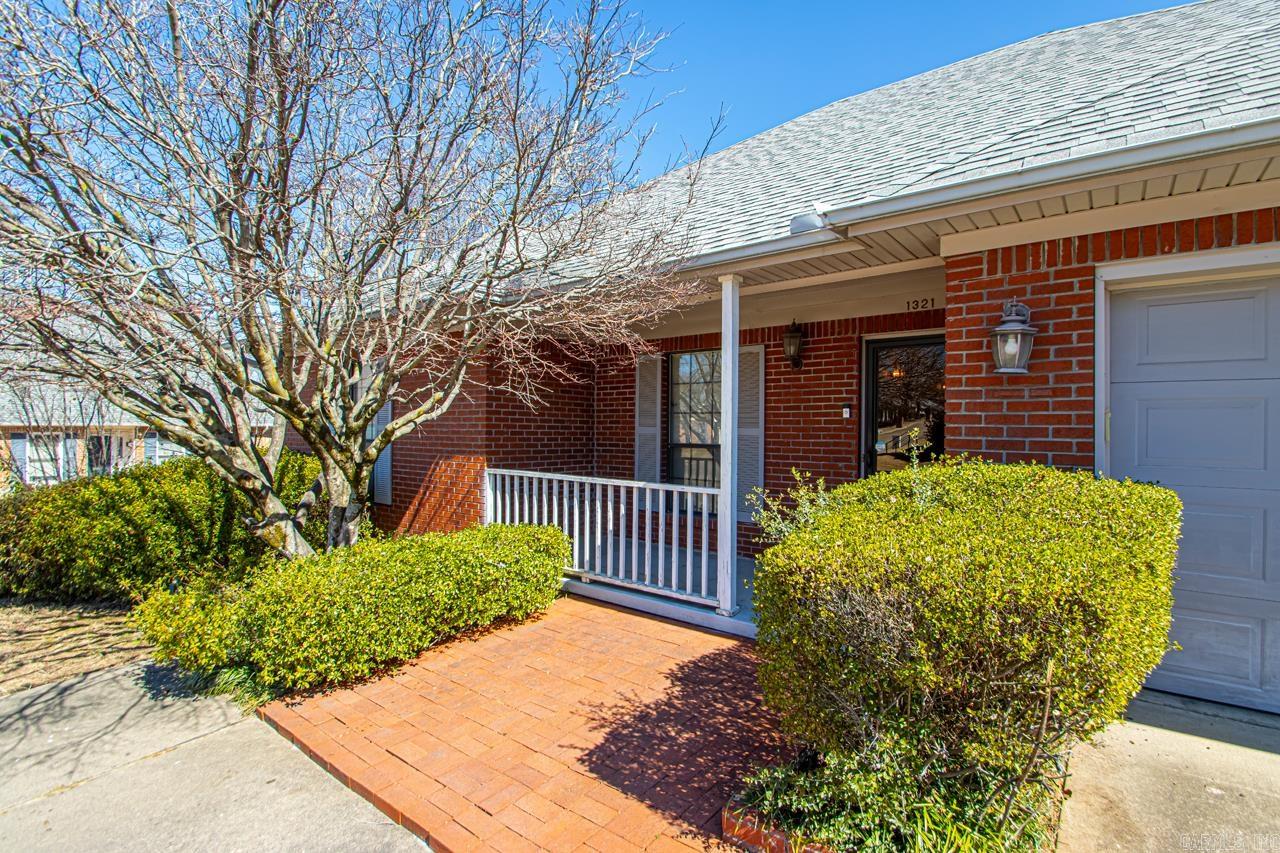 1321 Gleneagles Court