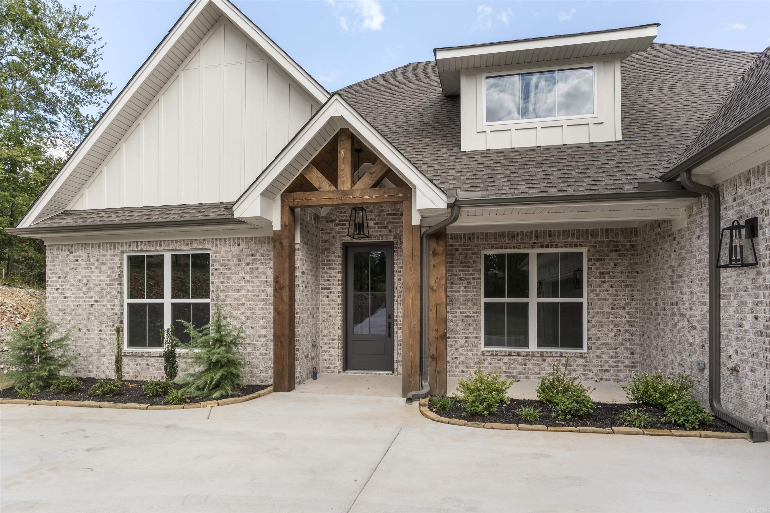 606 Glenwood Springs Drive