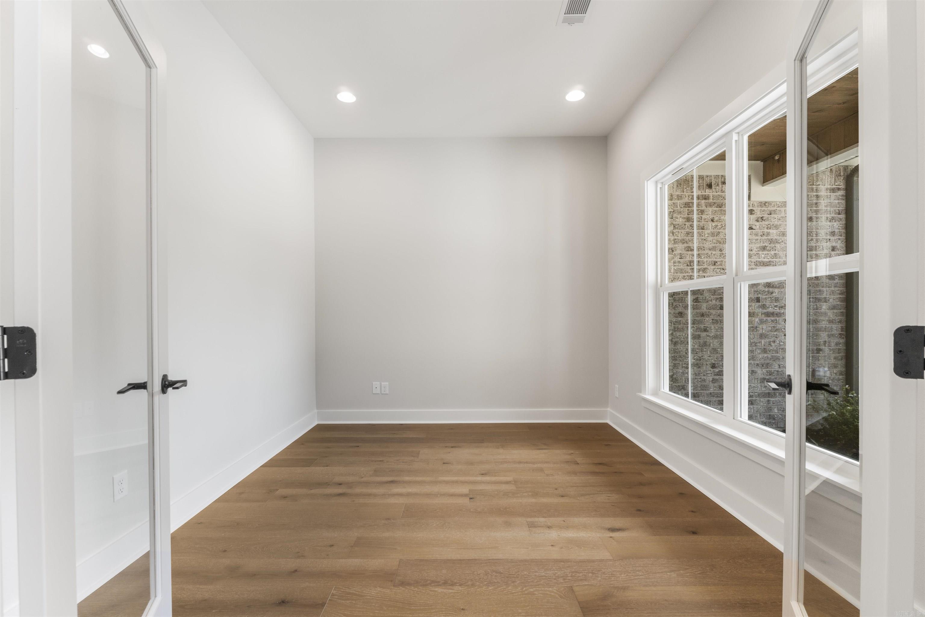 606 Glenwood Springs Drive