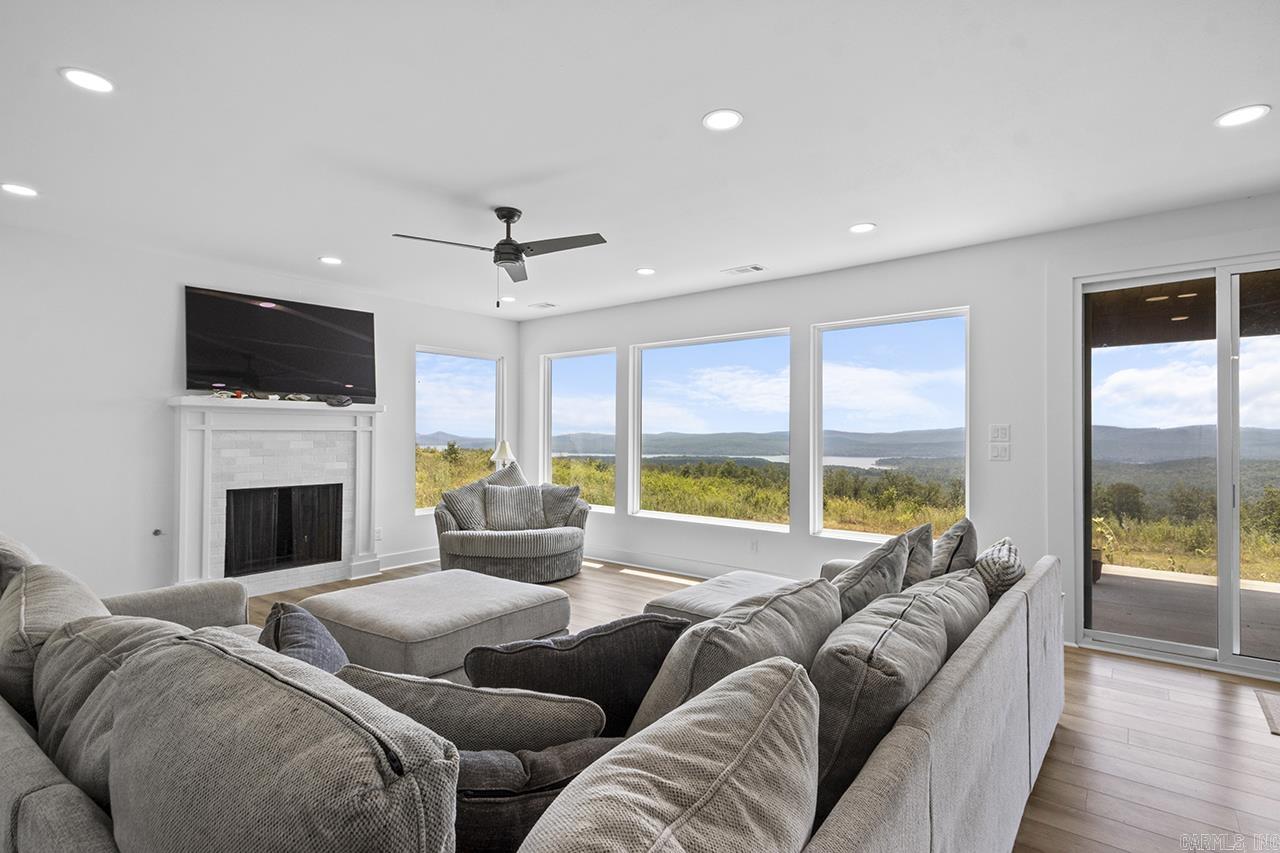 34405 Lakeview West Drive