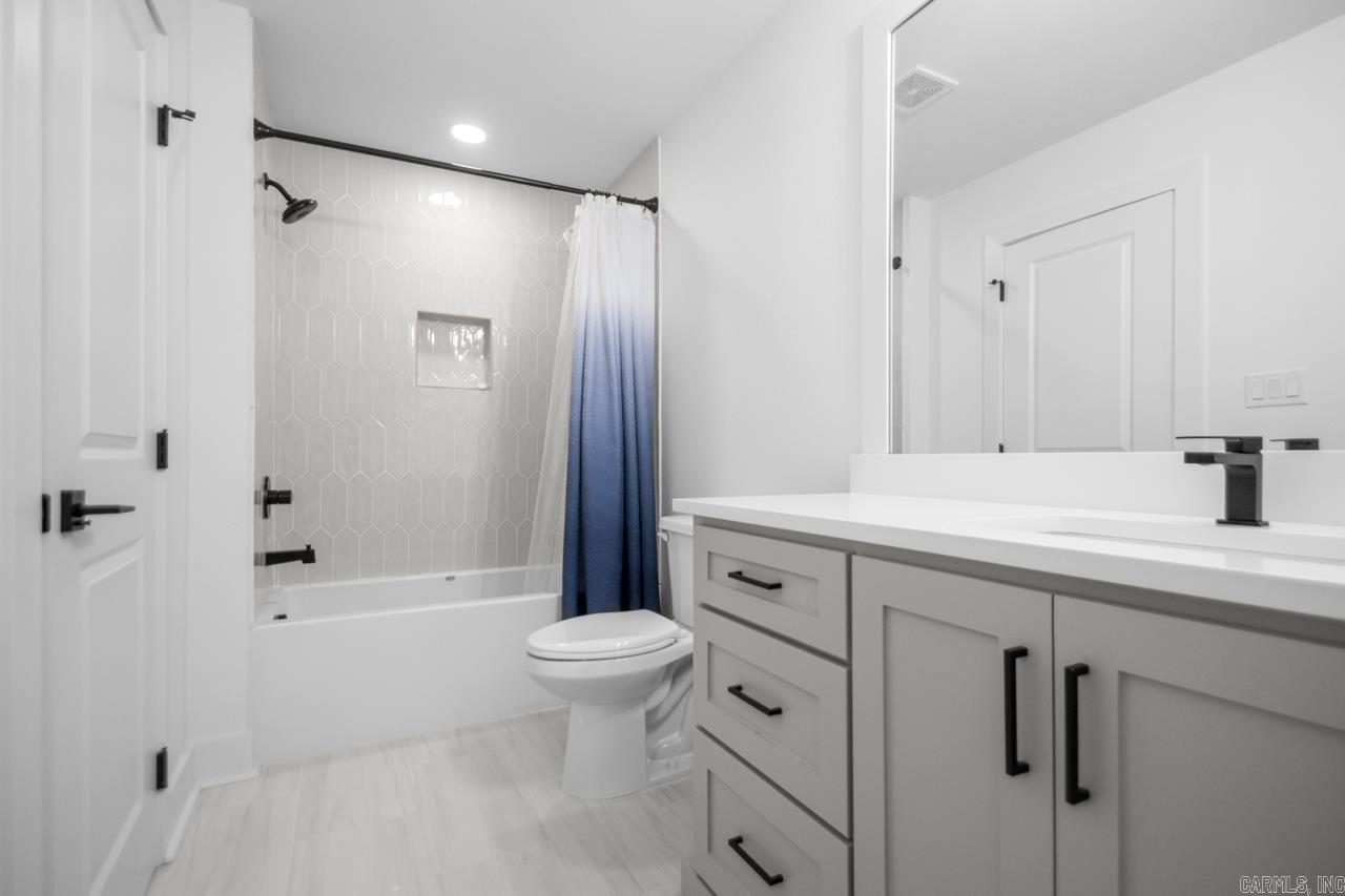 34405 Lakeview West Drive