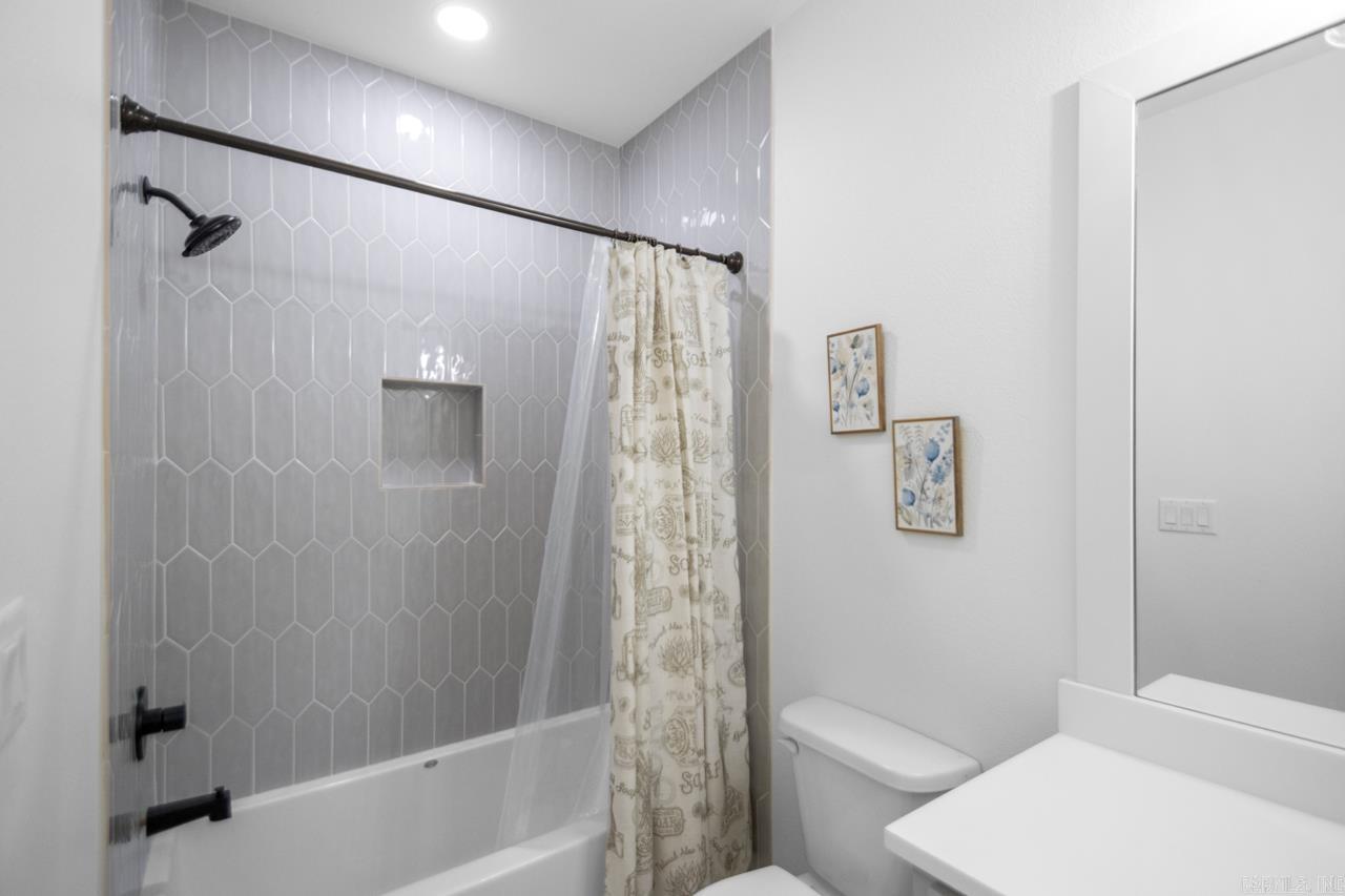 34405 Lakeview West Drive