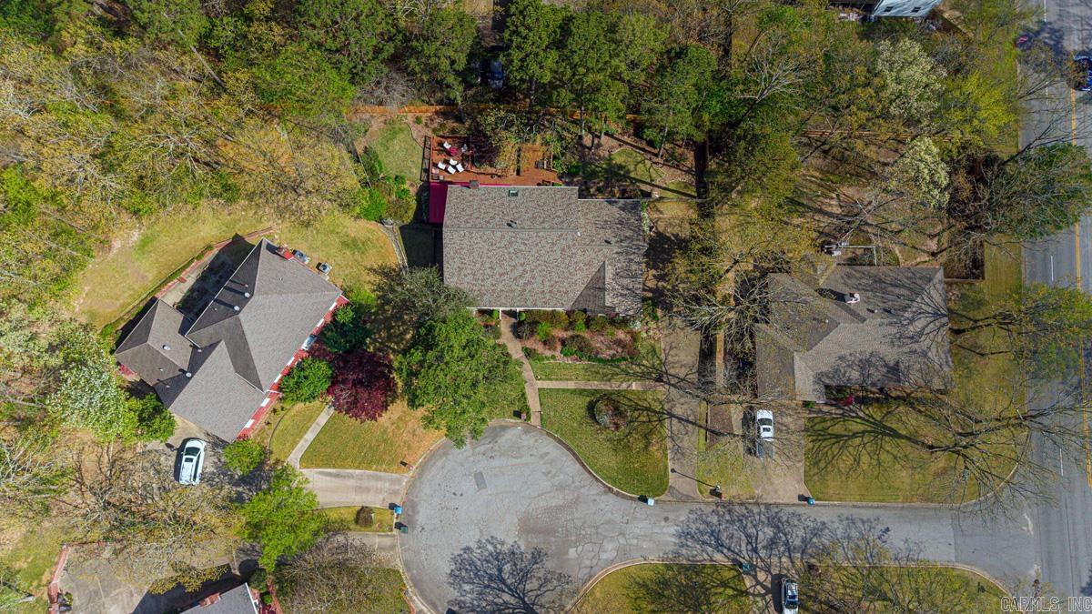 3 Longview Cove