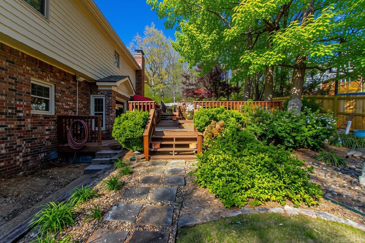 3 Longview Cove