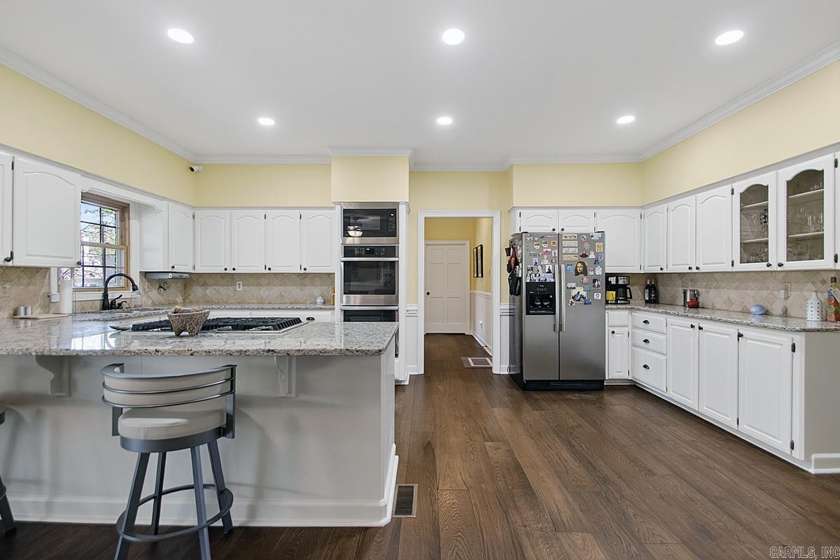 3 Longview Cove