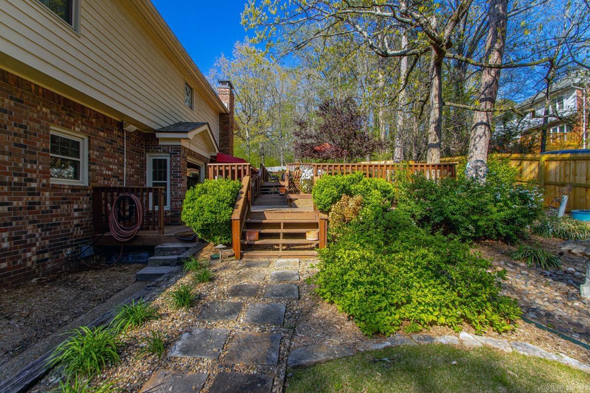 3 Longview Cove