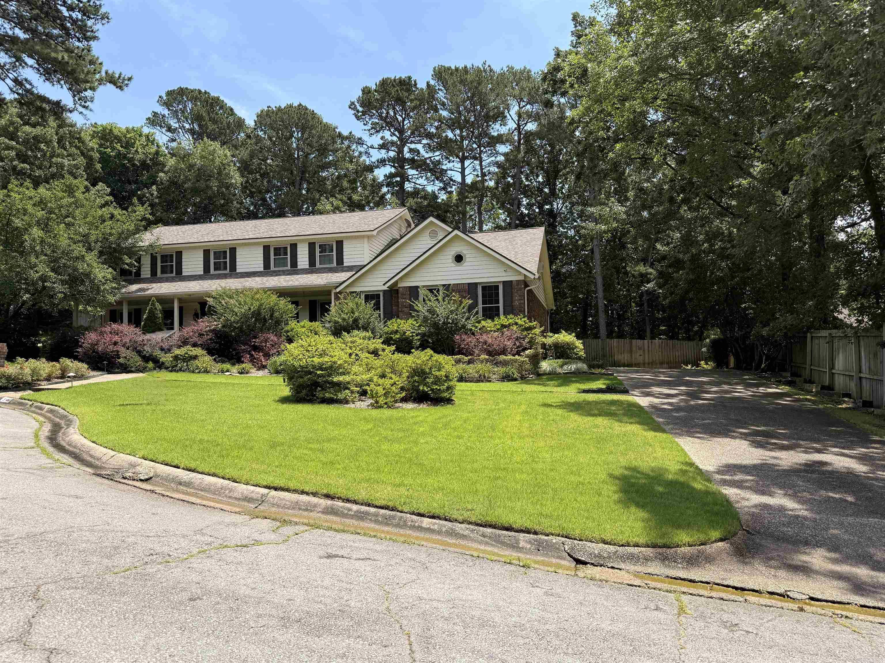 3 Longview Cove