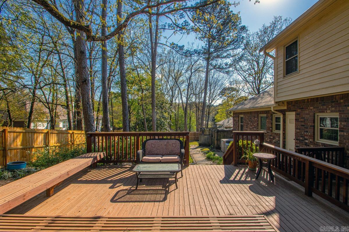 3 Longview Cove