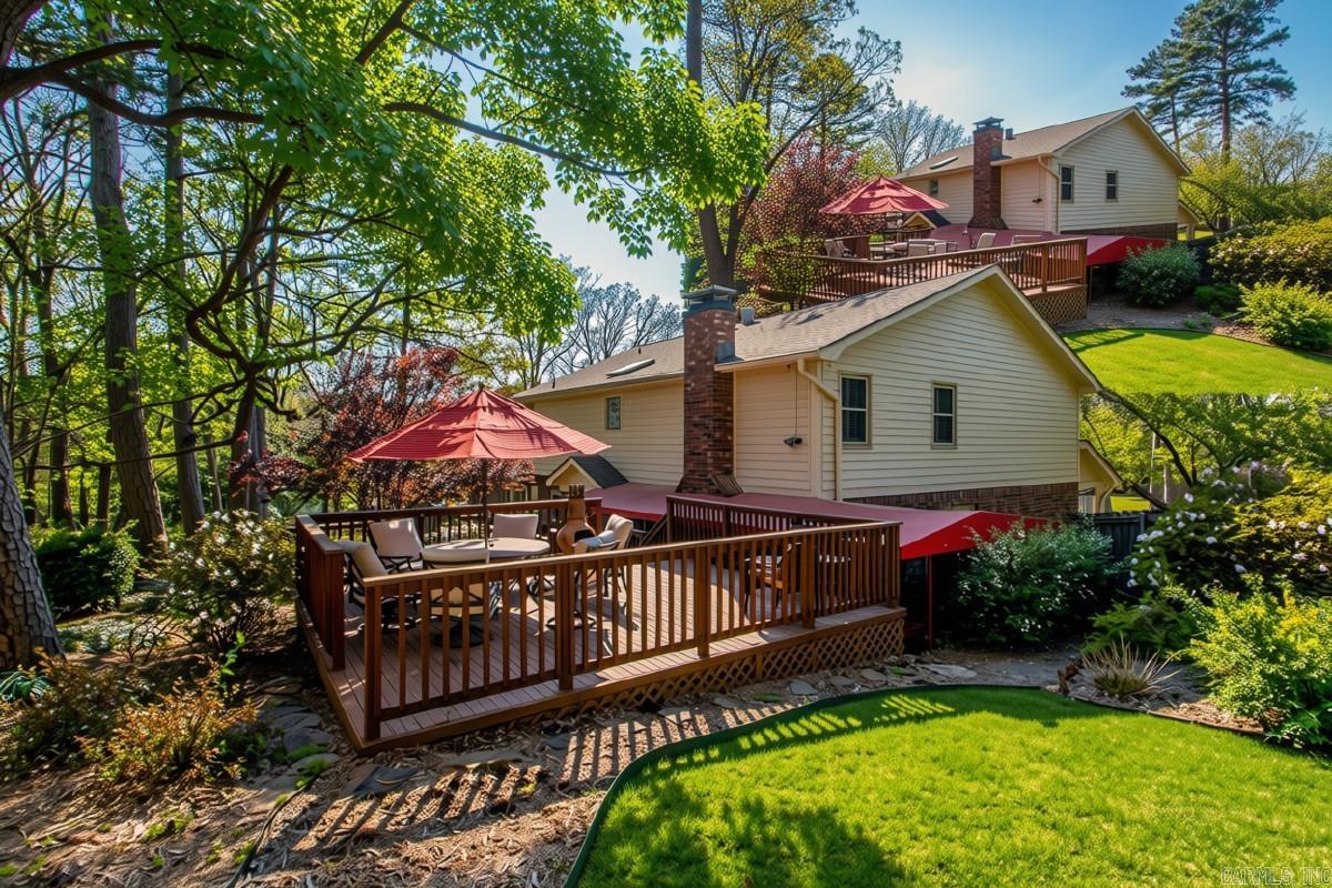 3 Longview Cove