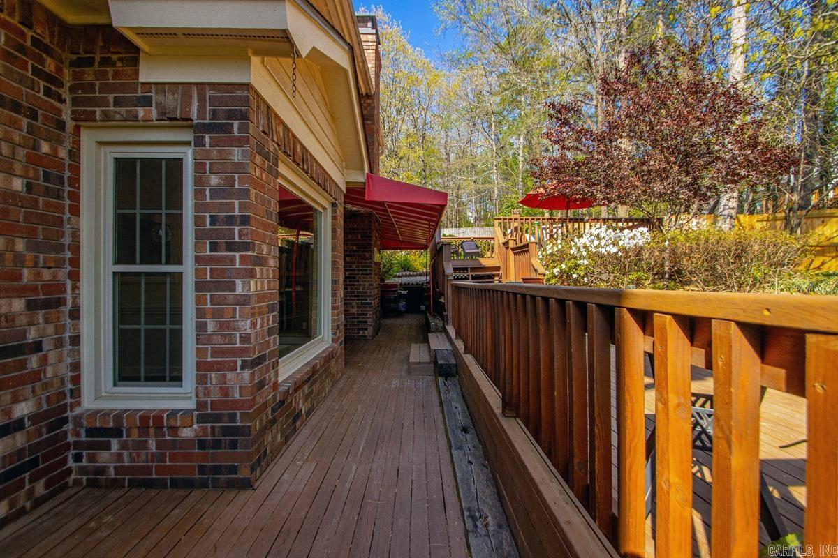 3 Longview Cove