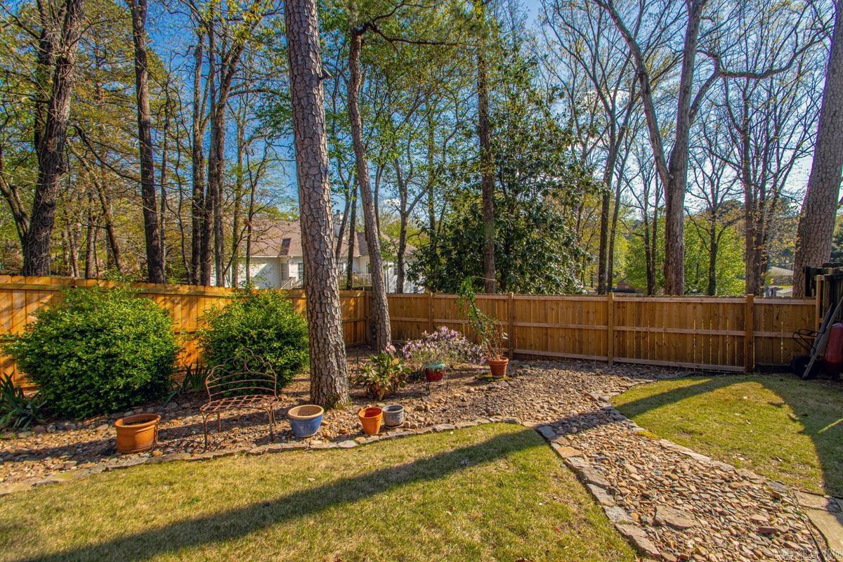 3 Longview Cove