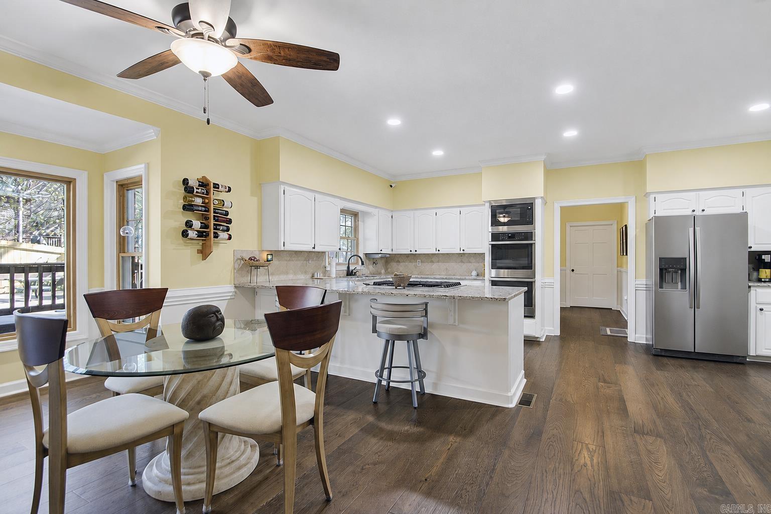 3 Longview Cove