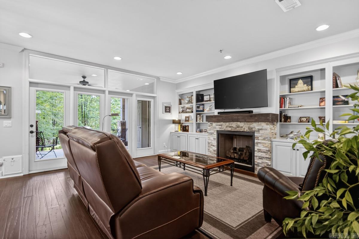 100 Vallon Lane Unit: 103