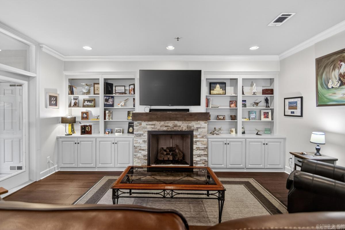 100 Vallon Lane Unit: 103