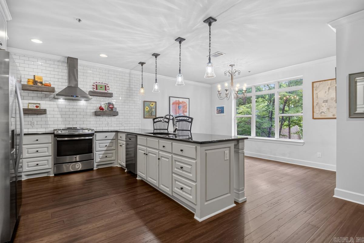 100 Vallon Lane Unit: 103