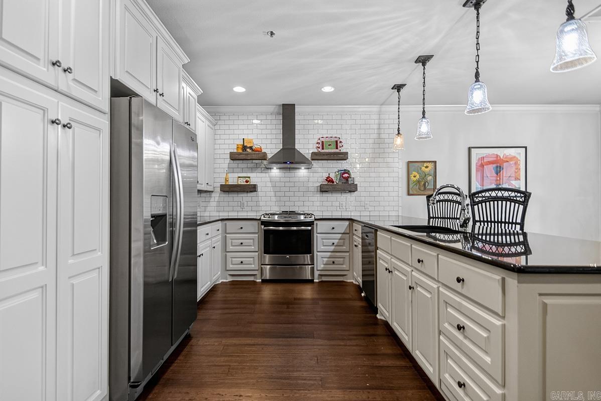 100 Vallon Lane Unit: 103