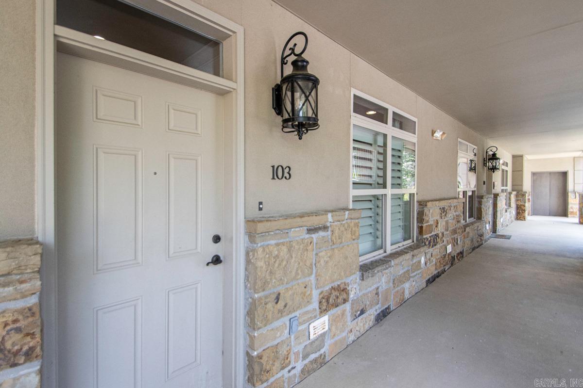100 Vallon Lane Unit: 103