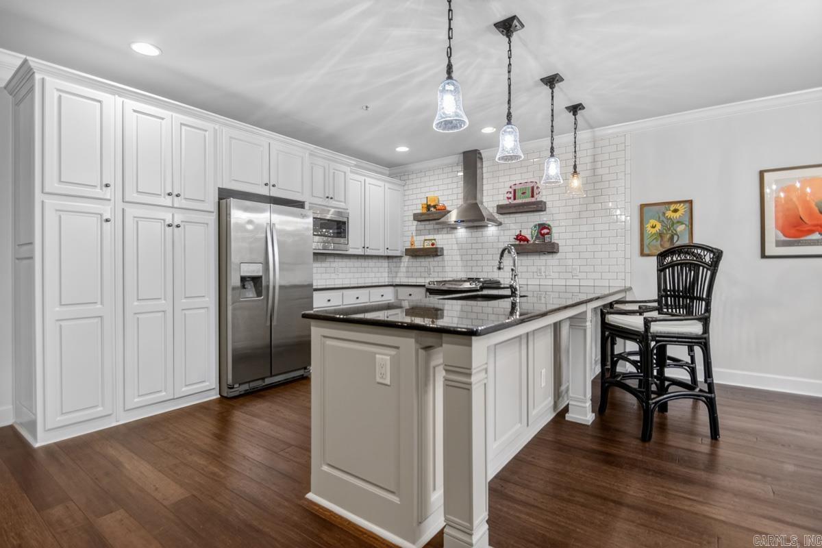 100 Vallon Lane Unit: 103