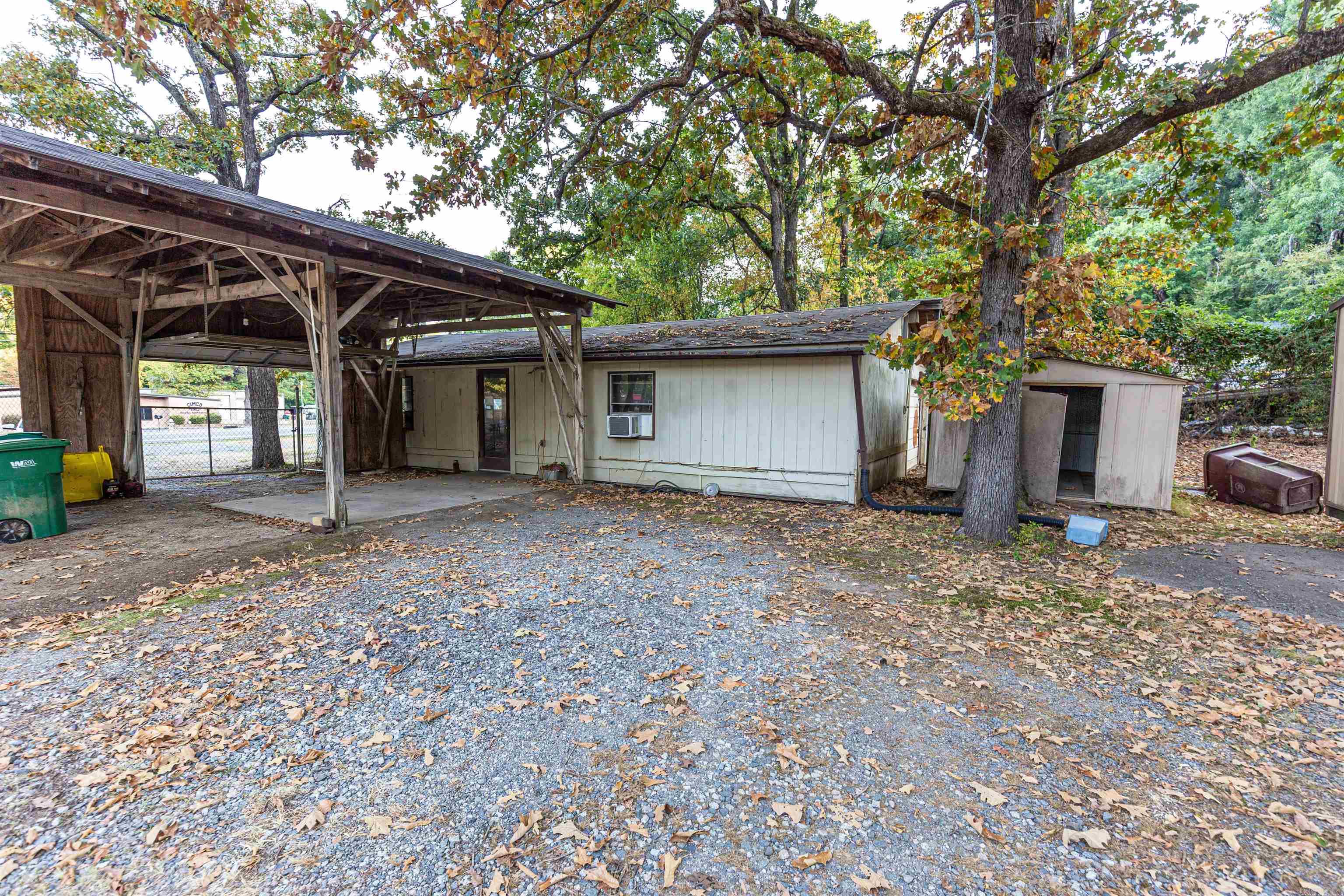 8519 & 8601 Arch Street Pike