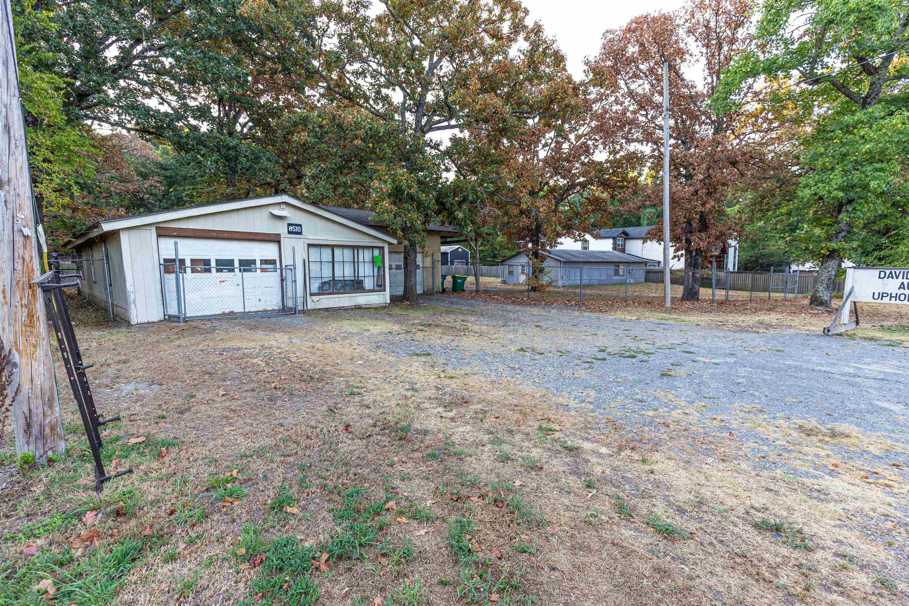 8519 & 8601 Arch Street Pike