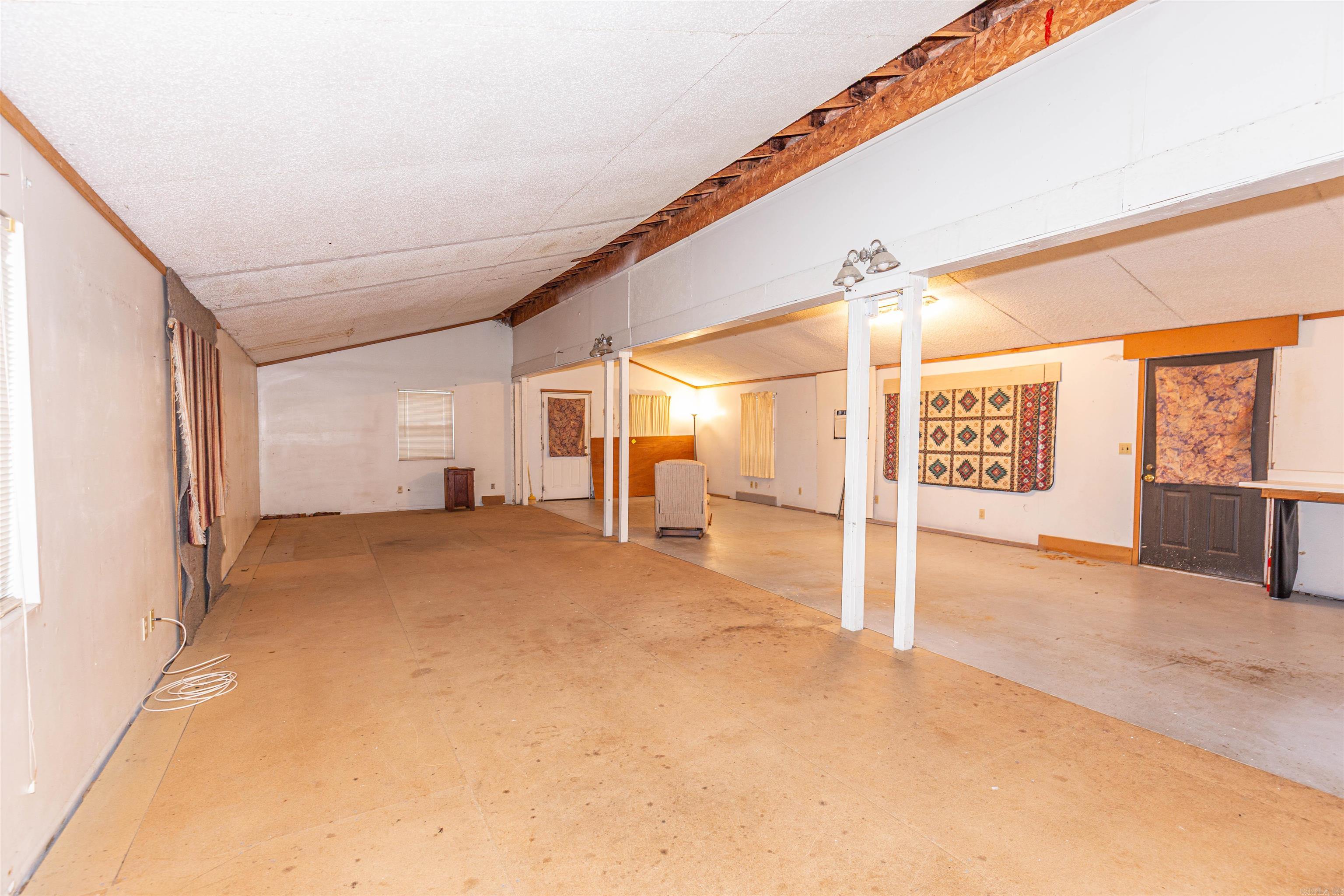 8601 Arch St Pike