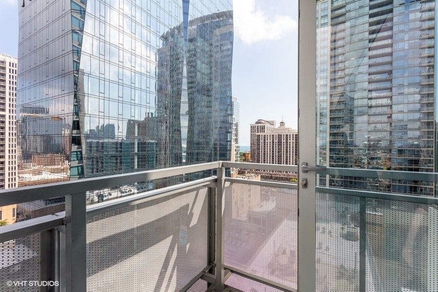 1345 S Wabash Avenue Unit: 910