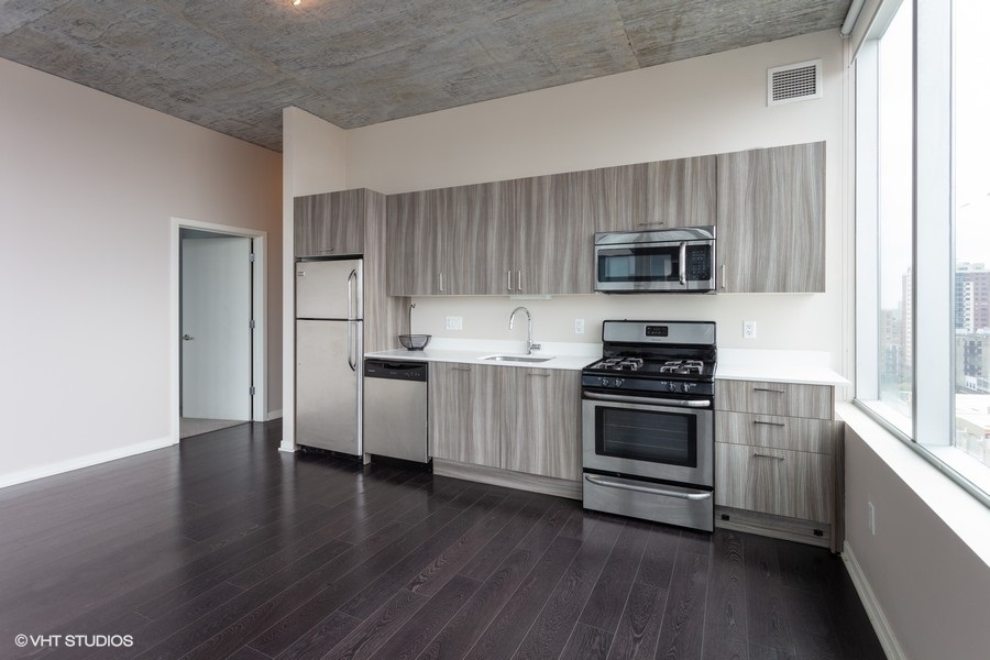 1345 S Wabash Avenue Unit: 910