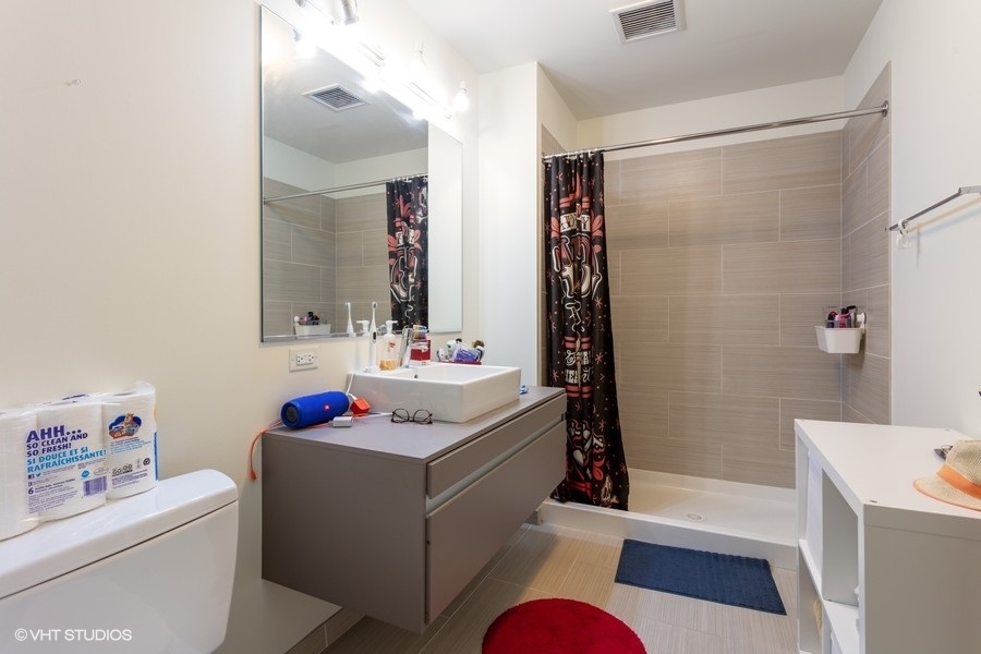 1345 S Wabash Avenue Unit: 910