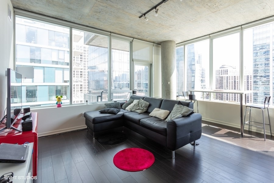 1345 S Wabash Avenue Unit: 910
