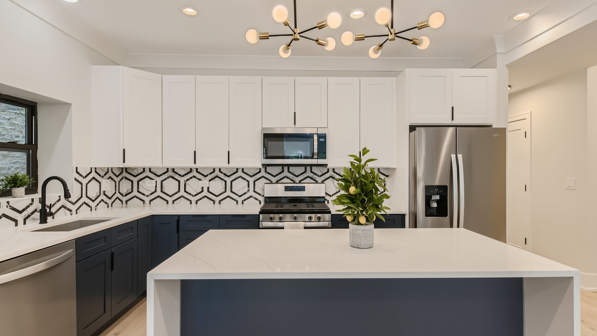 1424 W Winnemac Avenue Unit: 1