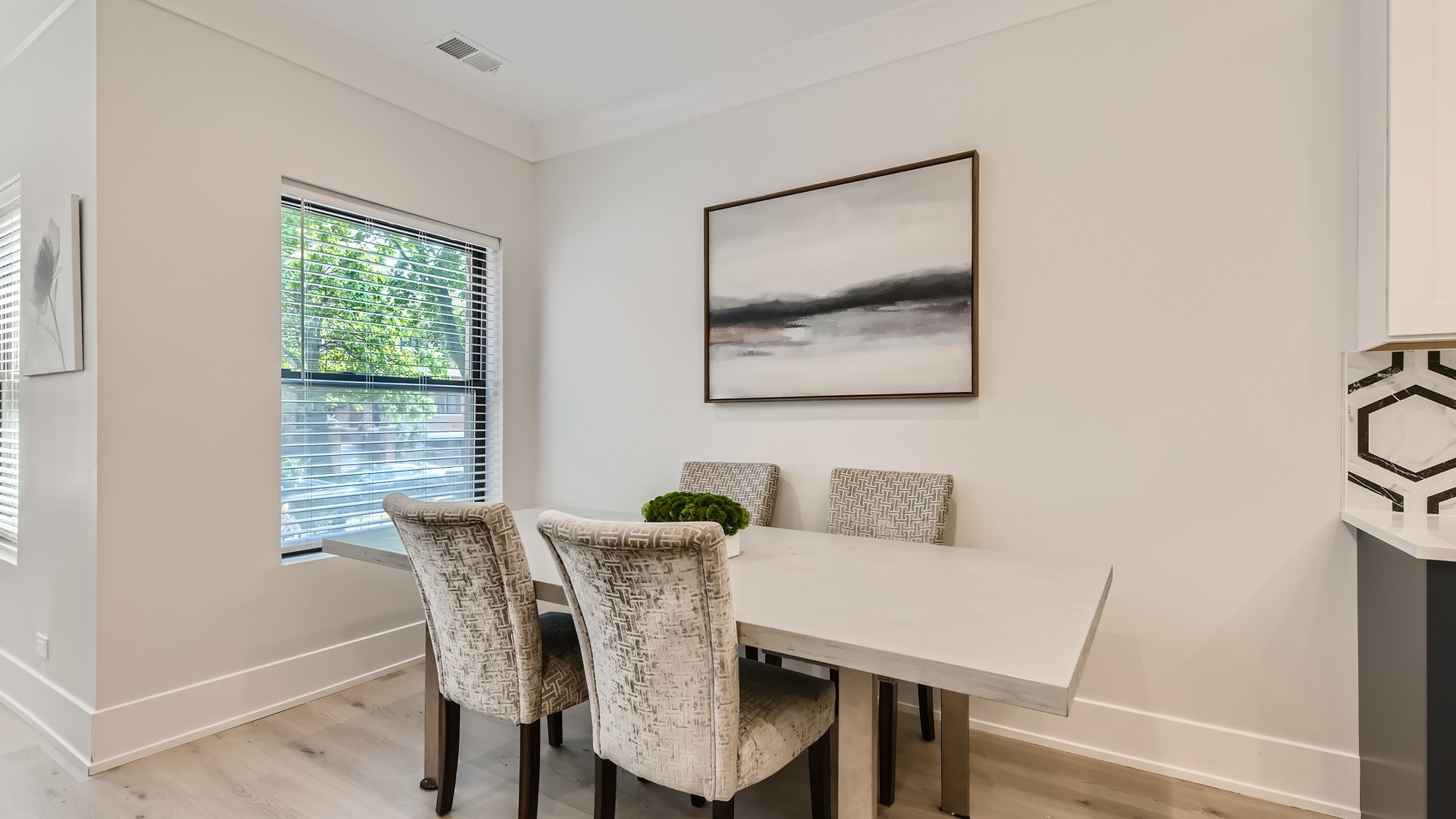 1424 W Winnemac Avenue Unit: 1