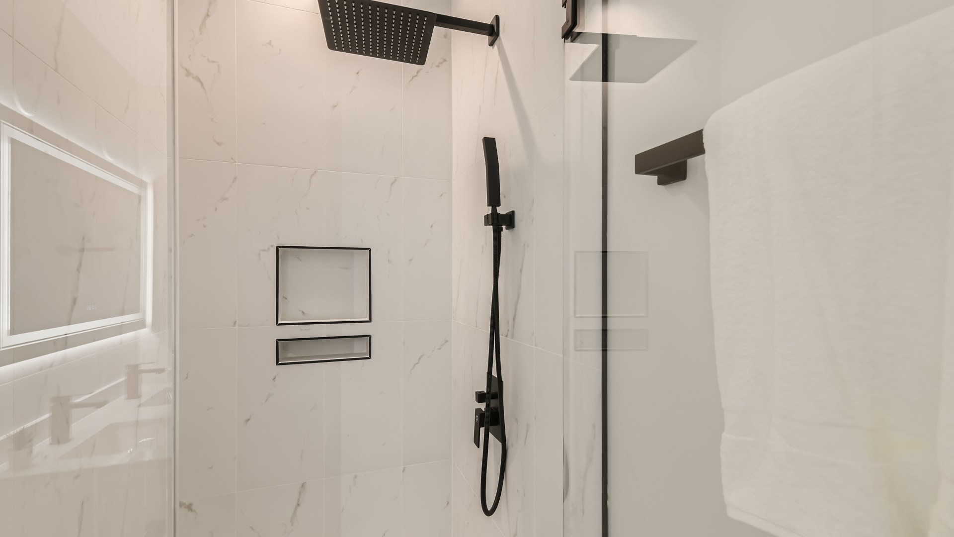 1424 W Winnemac Avenue Unit: 1