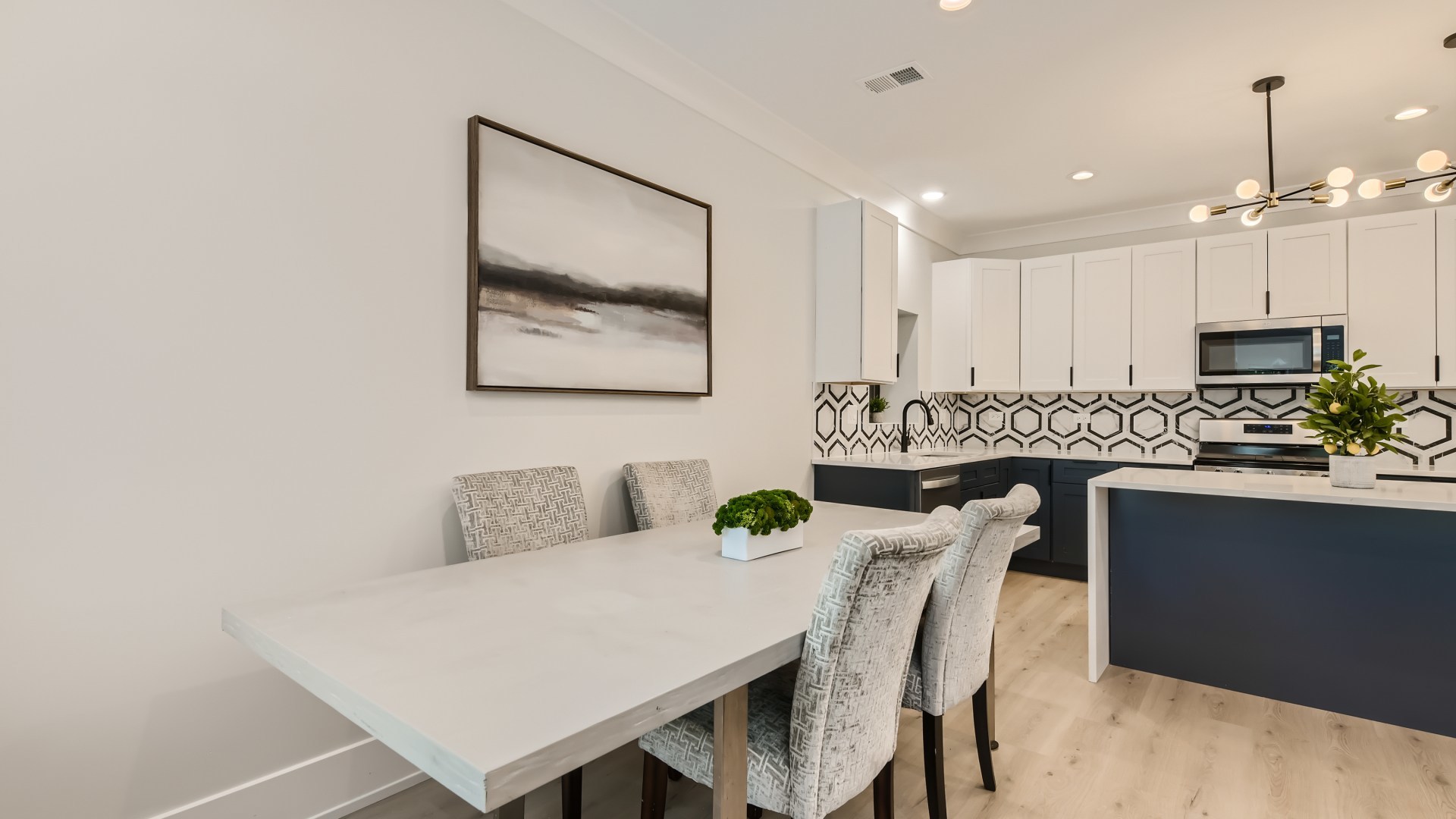 1424 W Winnemac Avenue Unit: 1