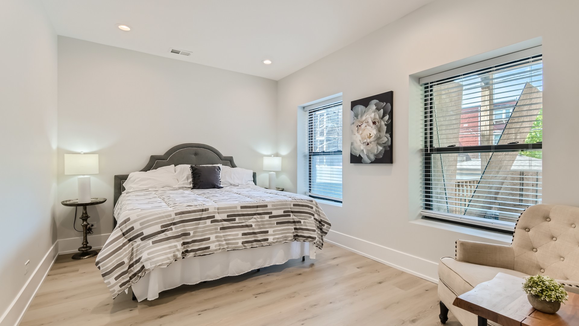 1424 W Winnemac Avenue Unit: 1