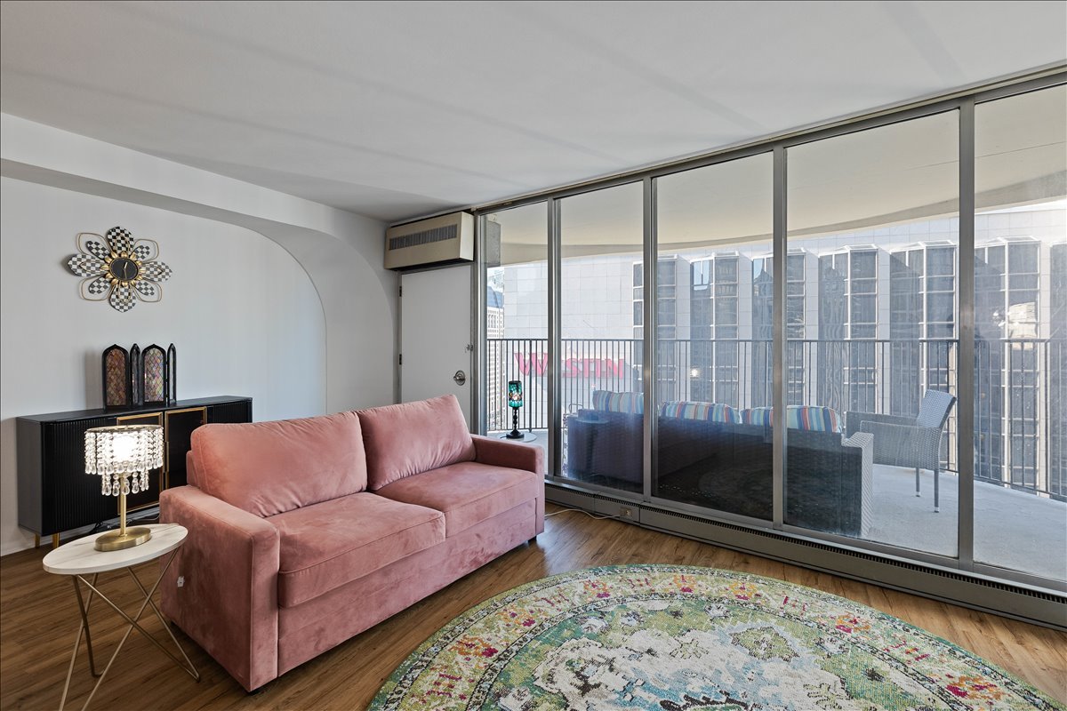 300 N State Street Unit: 2103