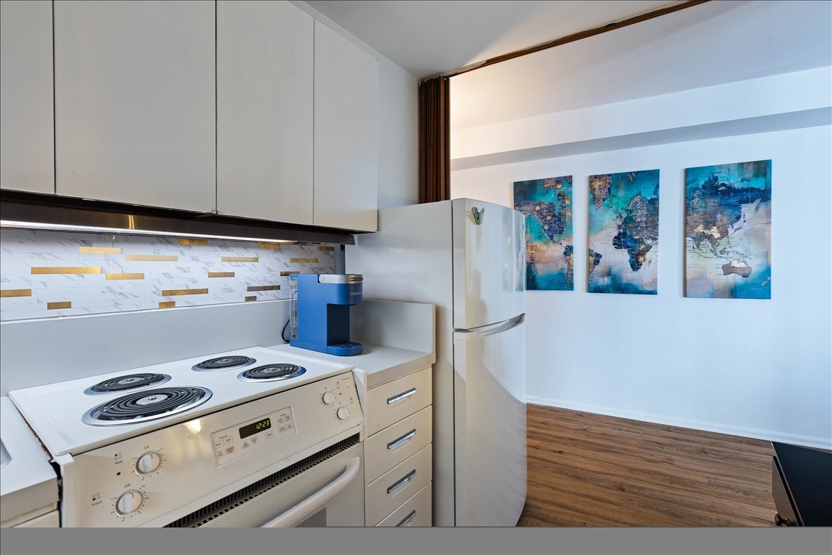 300 N State Street Unit: 2103