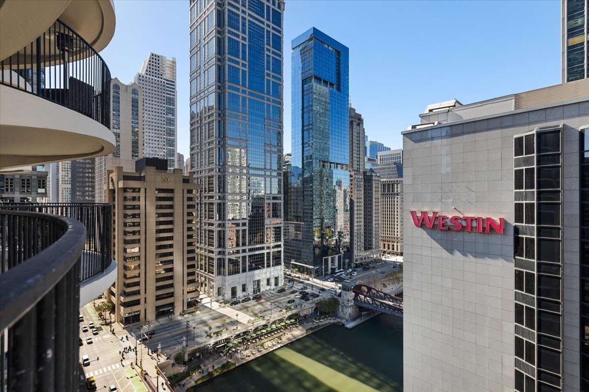 300 N State Street Unit: 2103